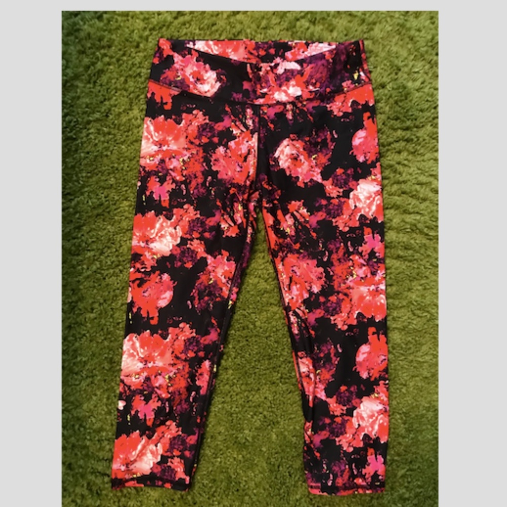 Fabletics Medium Floral Print leggings